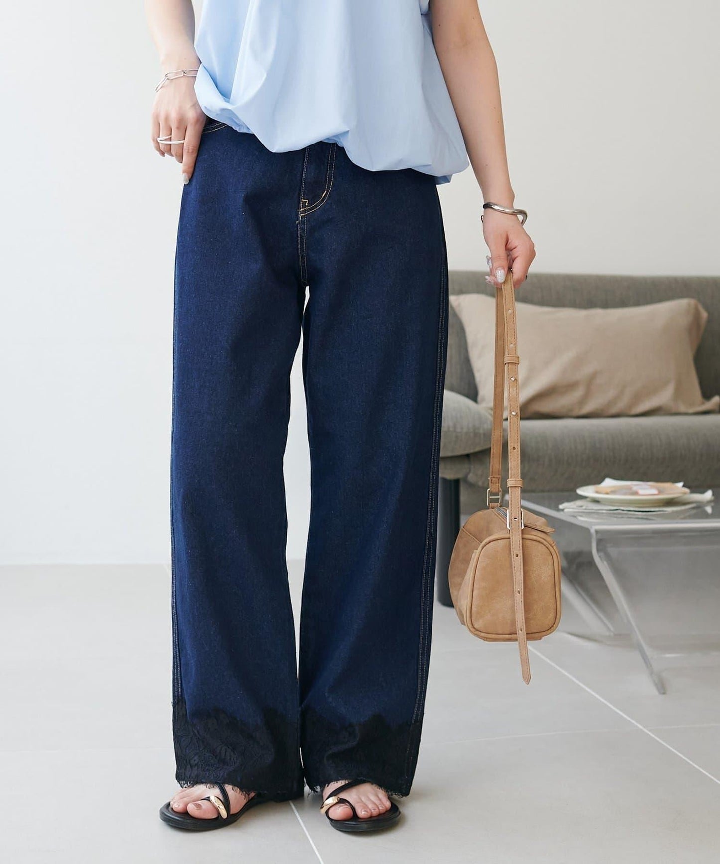 Discoat 輕薄下襬蕾絲牛仔直筒褲