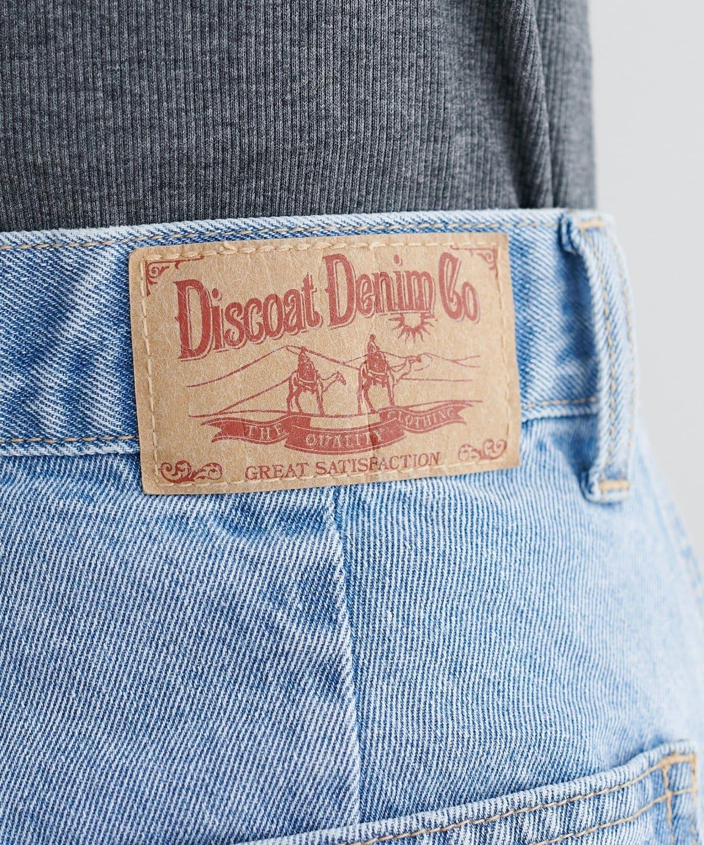 Discoat 輕薄下襬蕾絲牛仔直筒褲