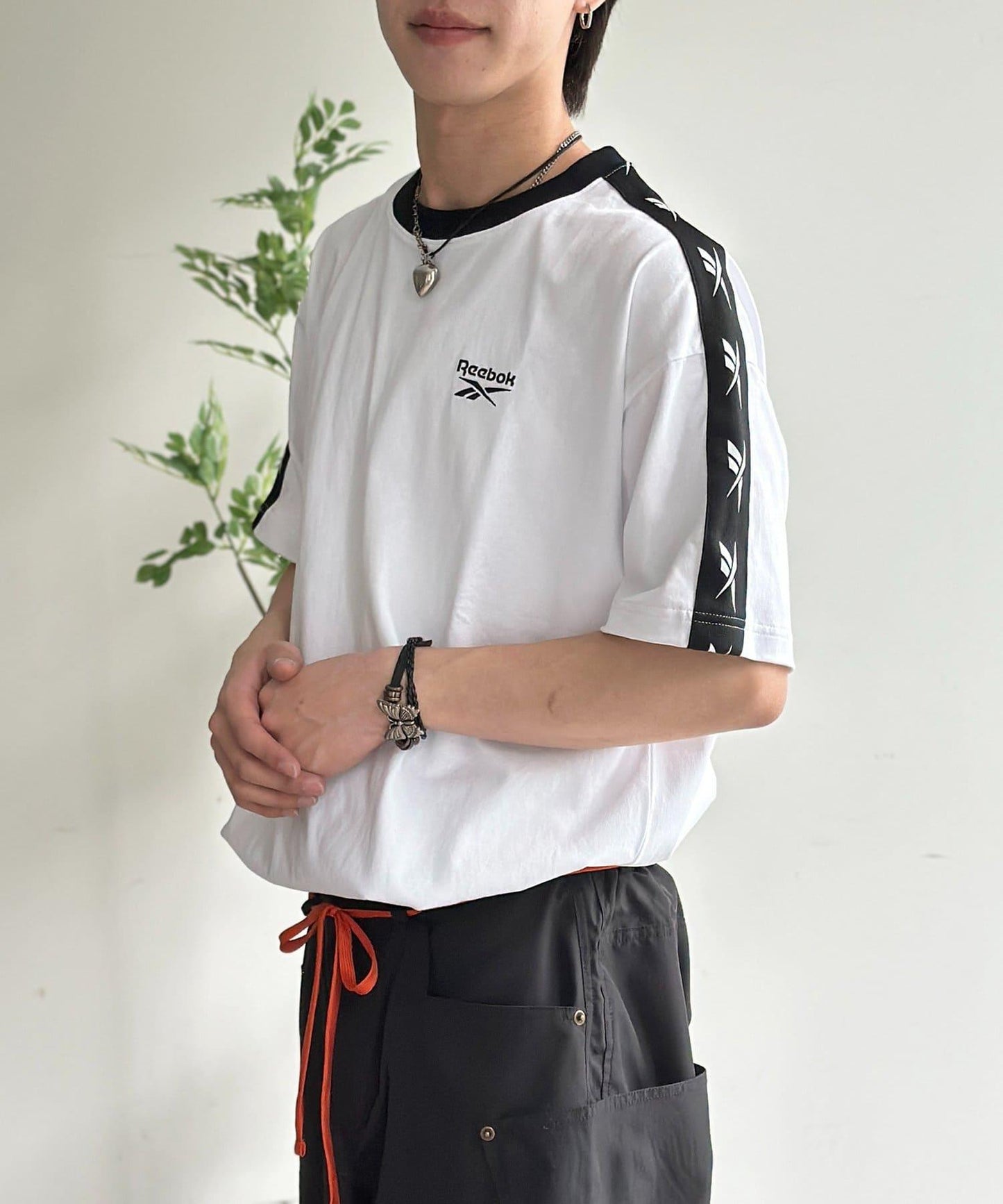 Reebok 肩線設計T恤