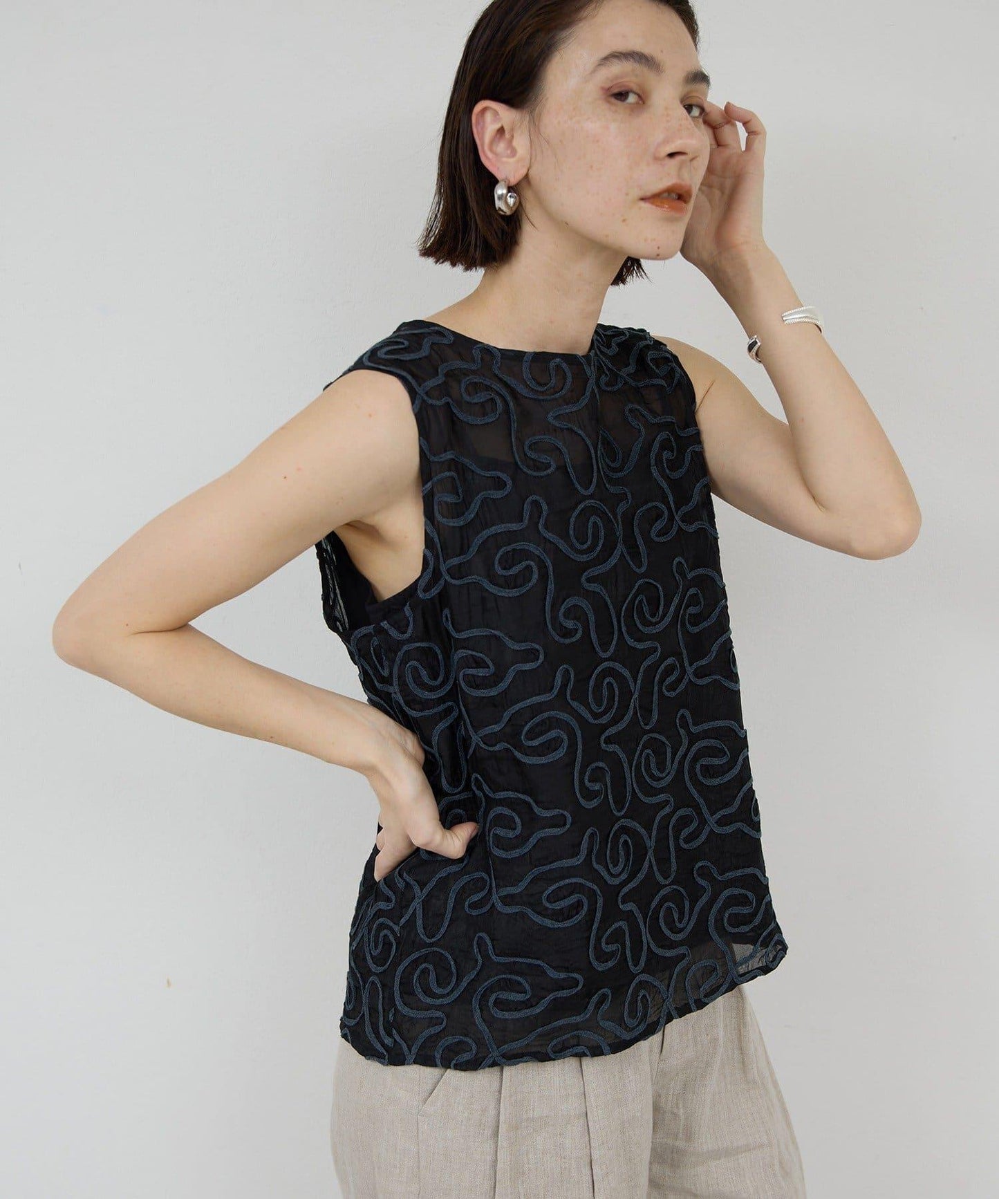 Dhritië 線繩刺繡 吊帶上衣