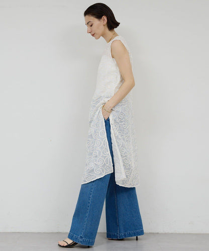 Dhritië 線繩刺繡無袖連衣裙