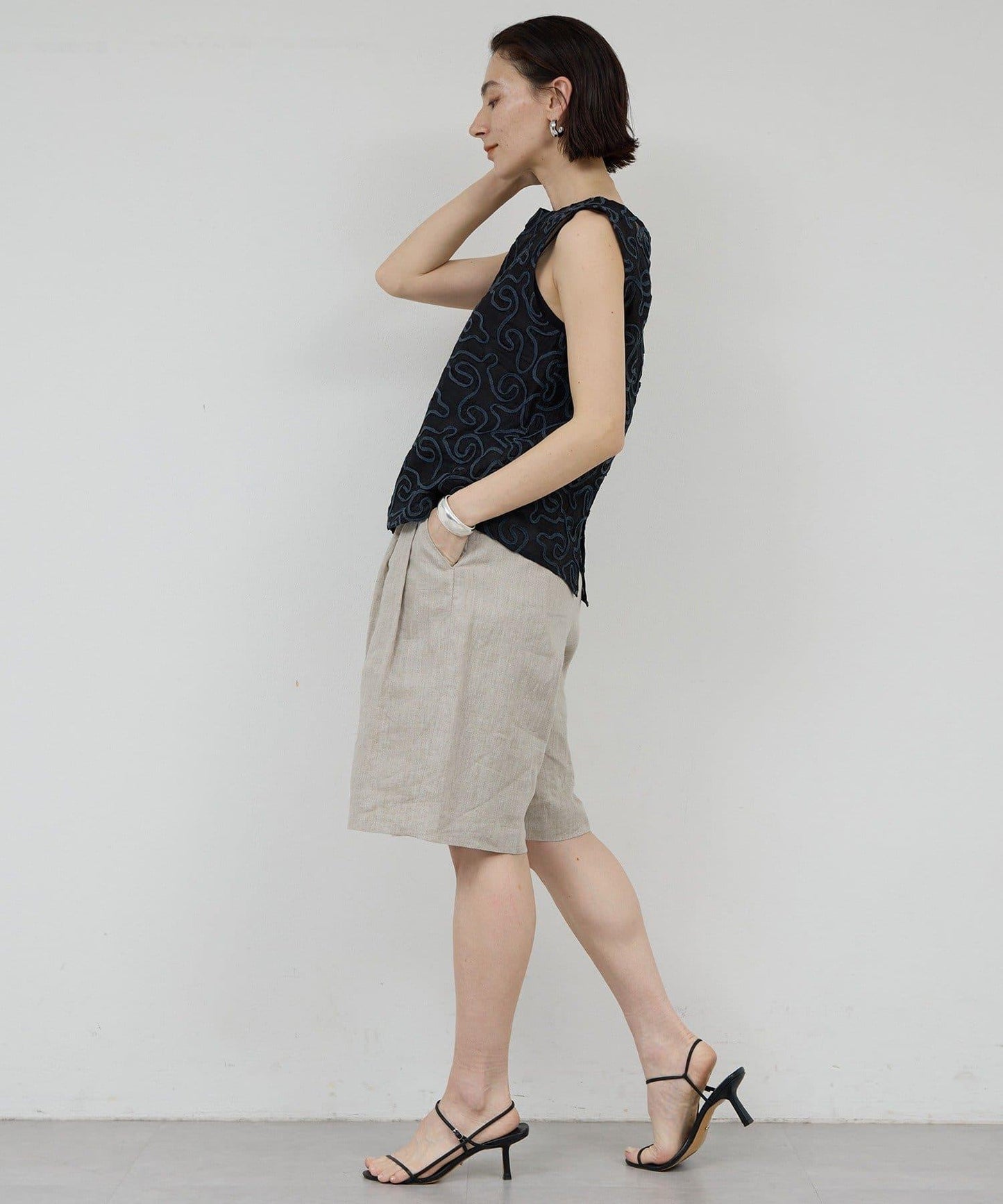 Dhritië 線繩刺繡 吊帶上衣