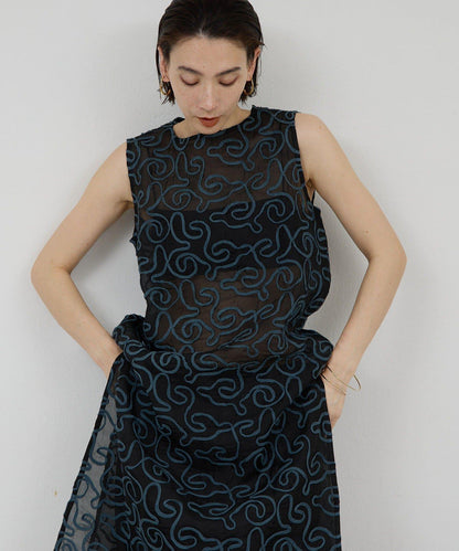 Dhritië 線繩刺繡無袖連衣裙