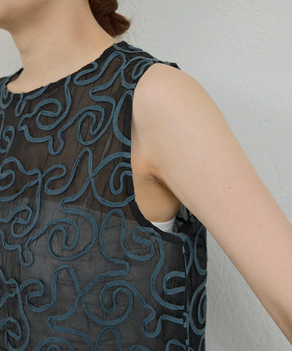 Dhritië 線繩刺繡無袖連衣裙