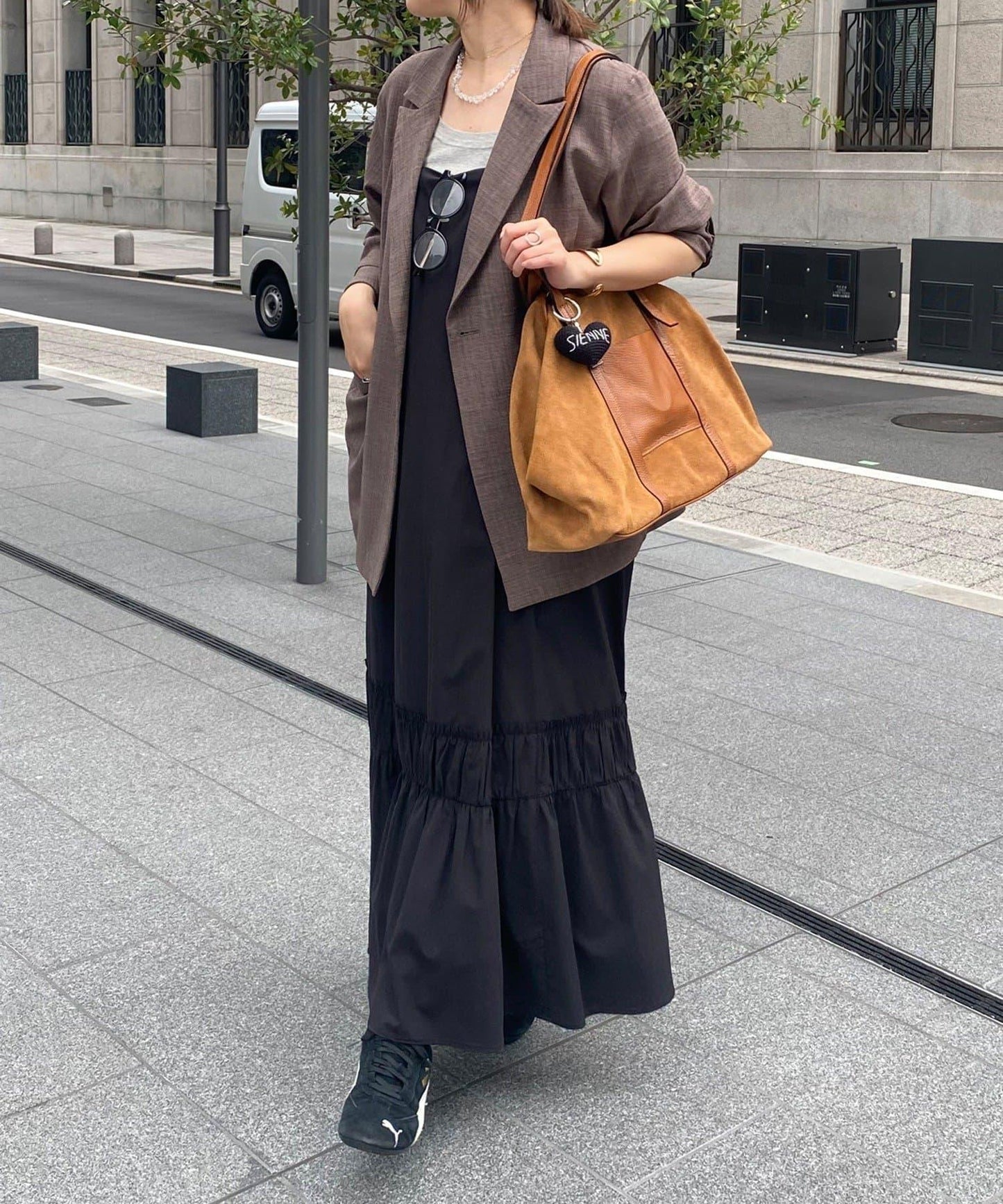 SAKURA企劃 下襬抽褶拼接 吊帶連衣裙