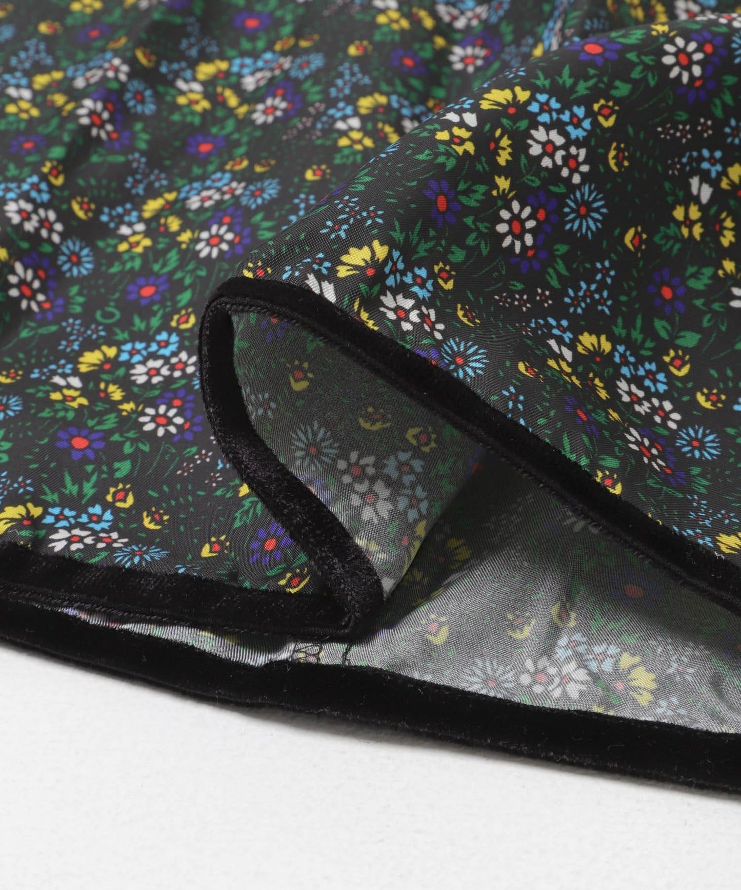 NOMARHYTHM TEXTILE 小碎花吊帶連衣裙