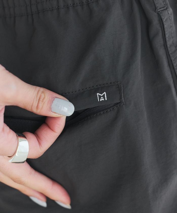 基礎Logo尼龍寬鬆短褲 BASIC LOGO SHORTS