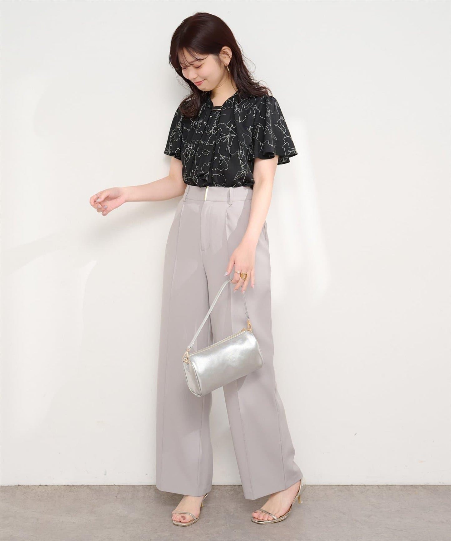 金屬條裝飾 蝴蝶結設計 女襯衫