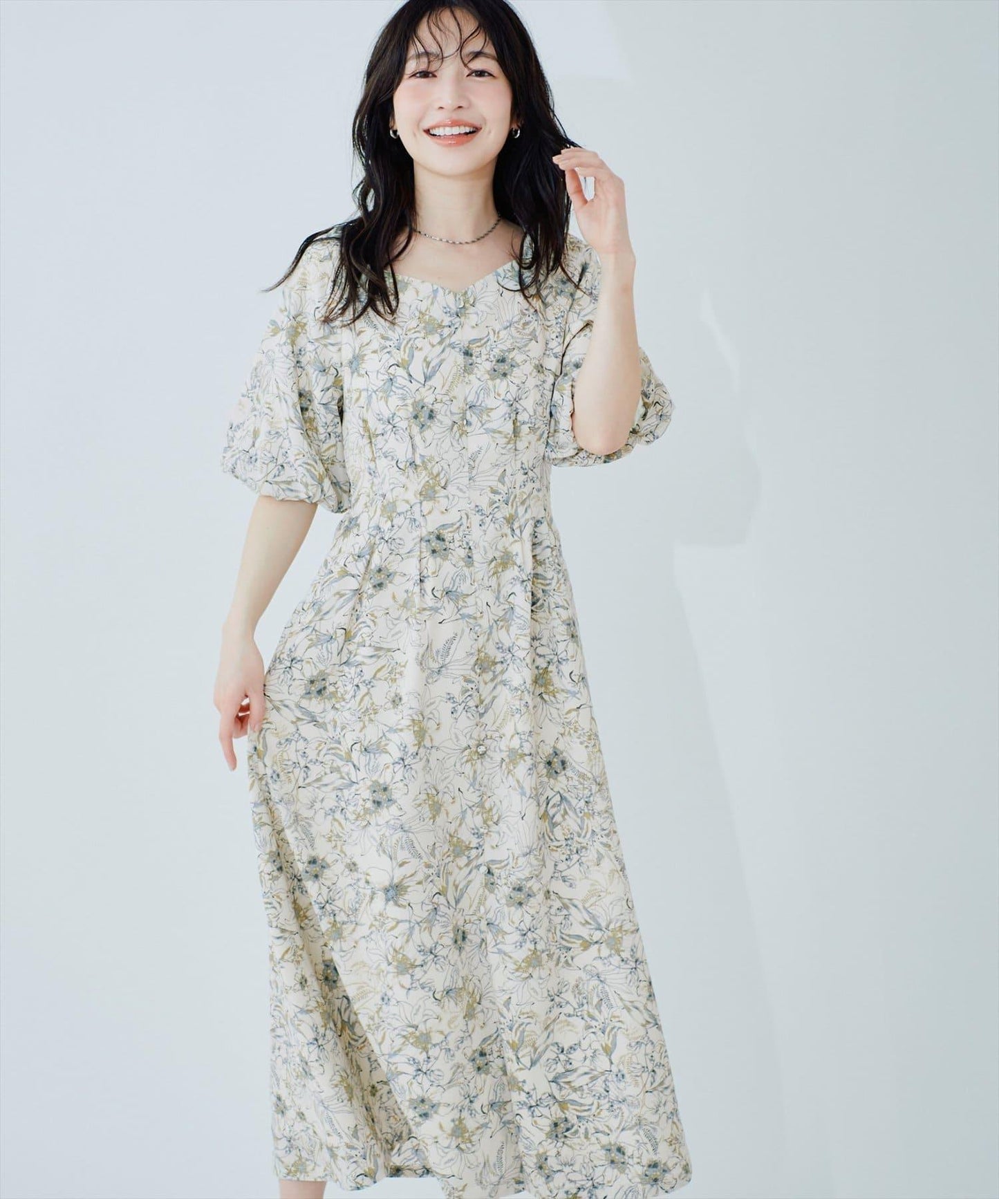 泡泡袖少女風連衣裙