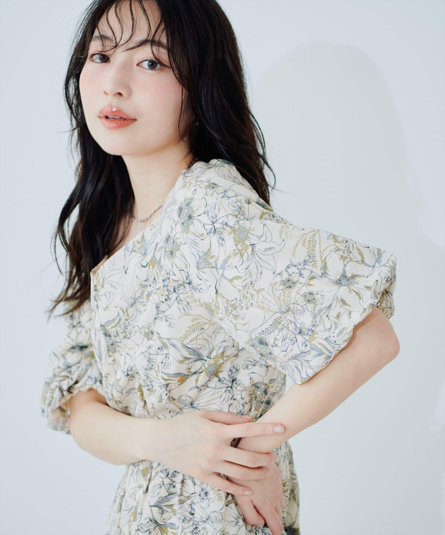 泡泡袖少女風連衣裙