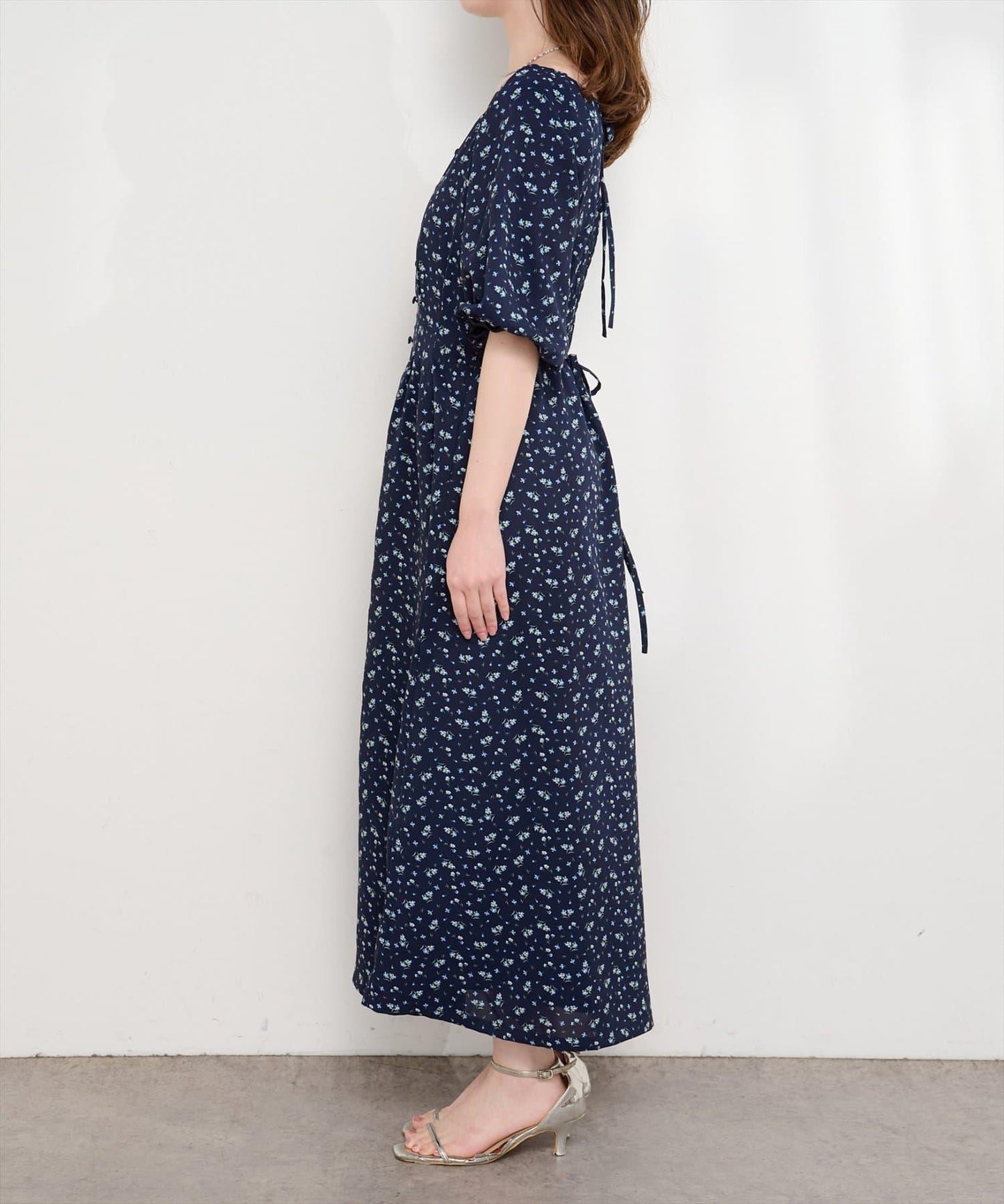 泡泡袖少女風連衣裙