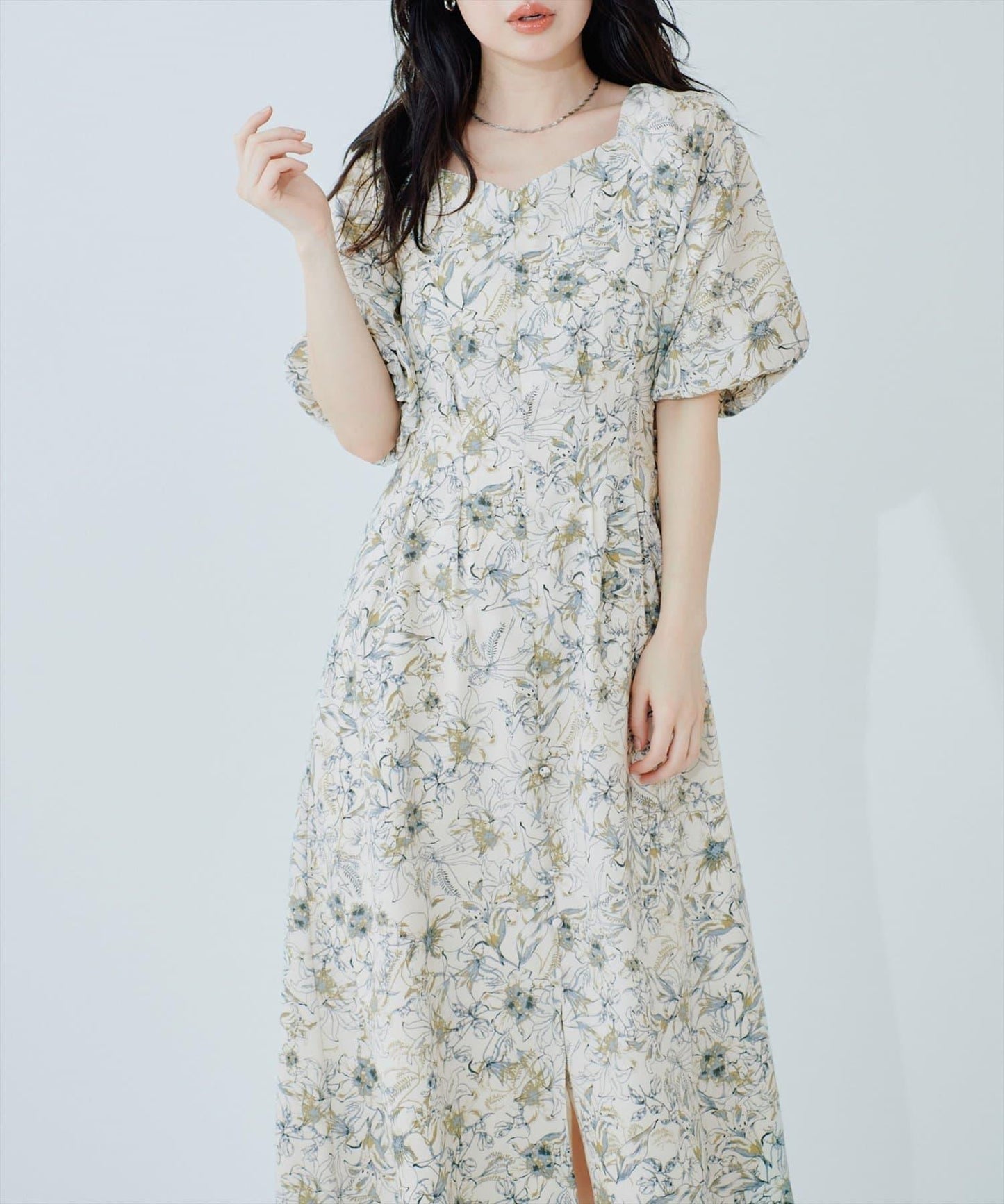 泡泡袖少女風連衣裙