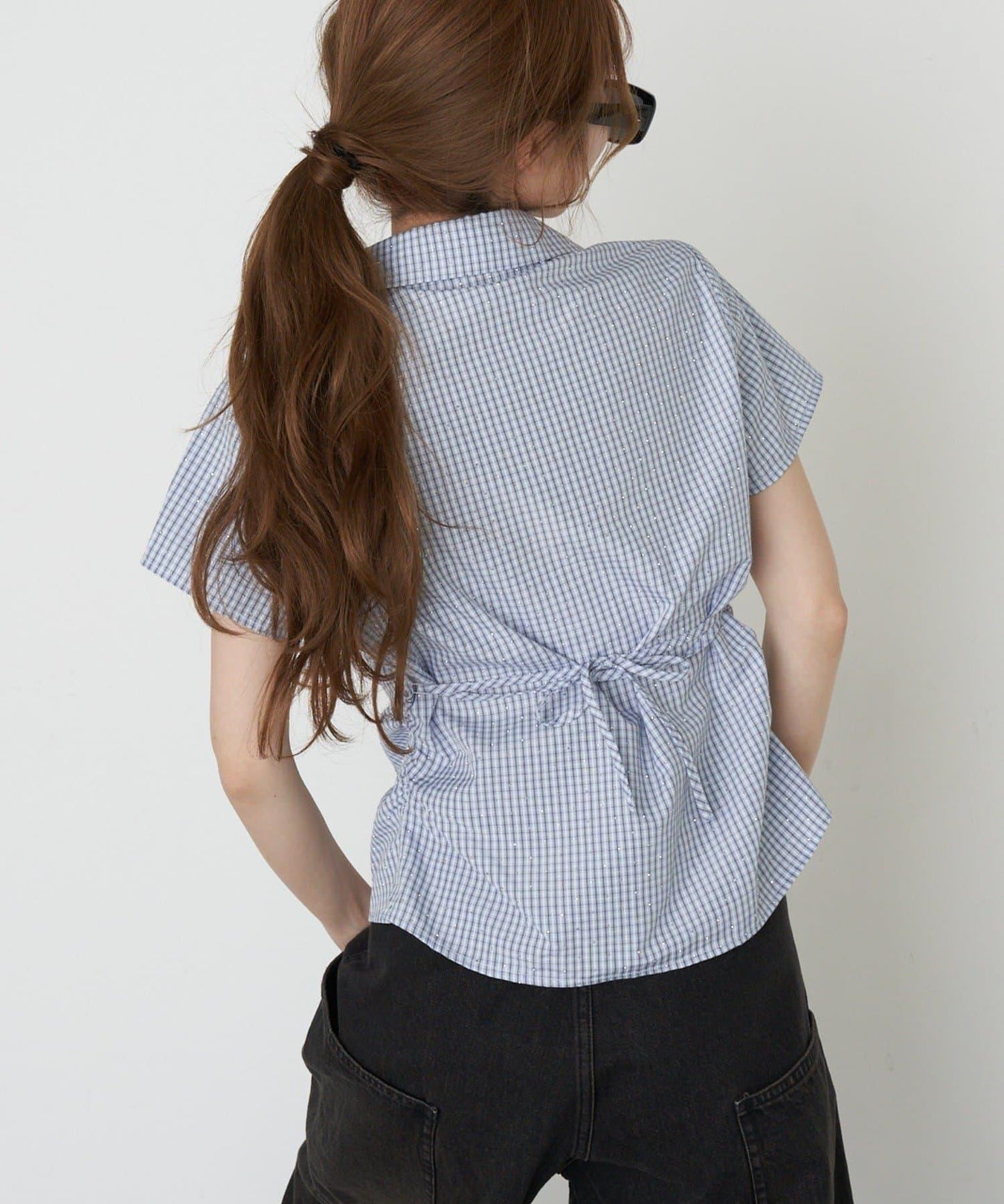 胸部刺繡 合身版型 短袖襯衫