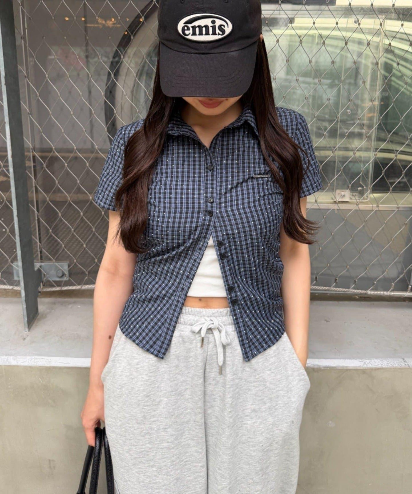 胸部刺繡 合身版型 短袖襯衫