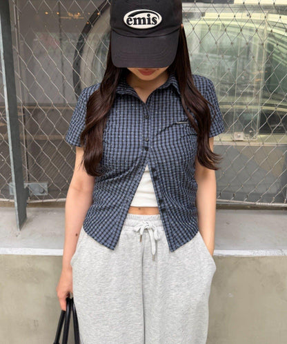 胸部刺繡 合身版型 短袖襯衫