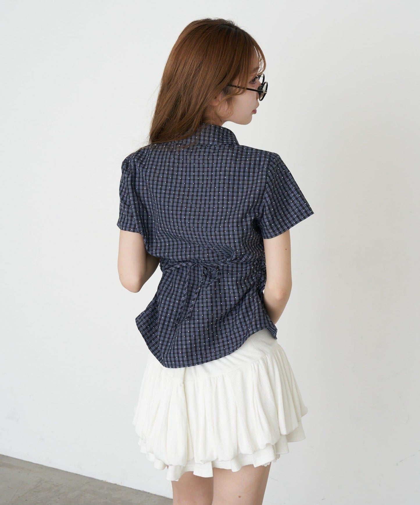 胸部刺繡 合身版型 短袖襯衫