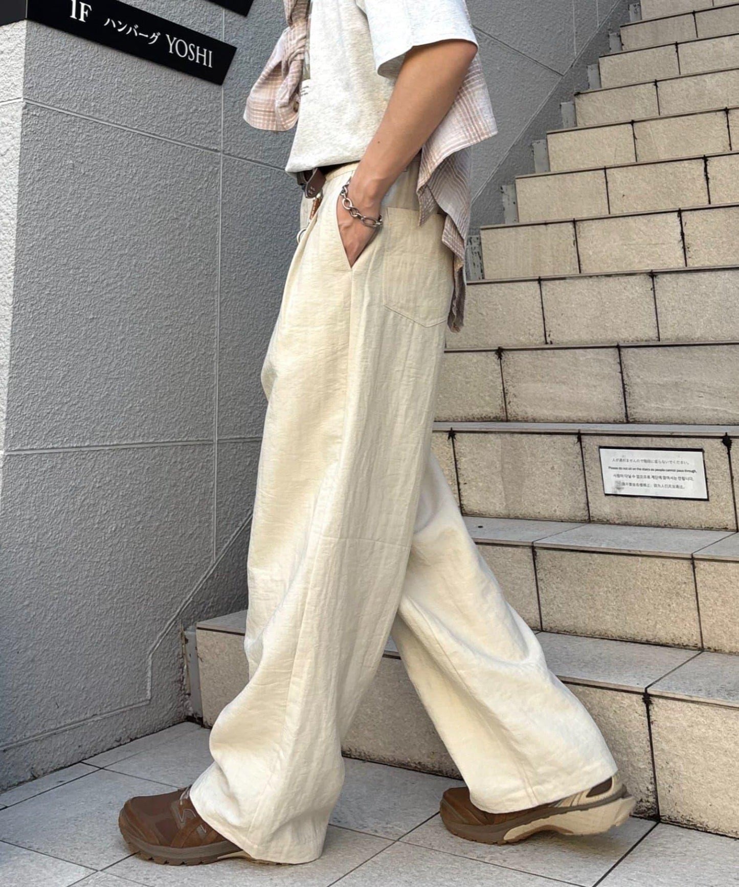 冷感材質男女同款 闊腿 2褶設計 人造絲尼龍面料 西裝褲