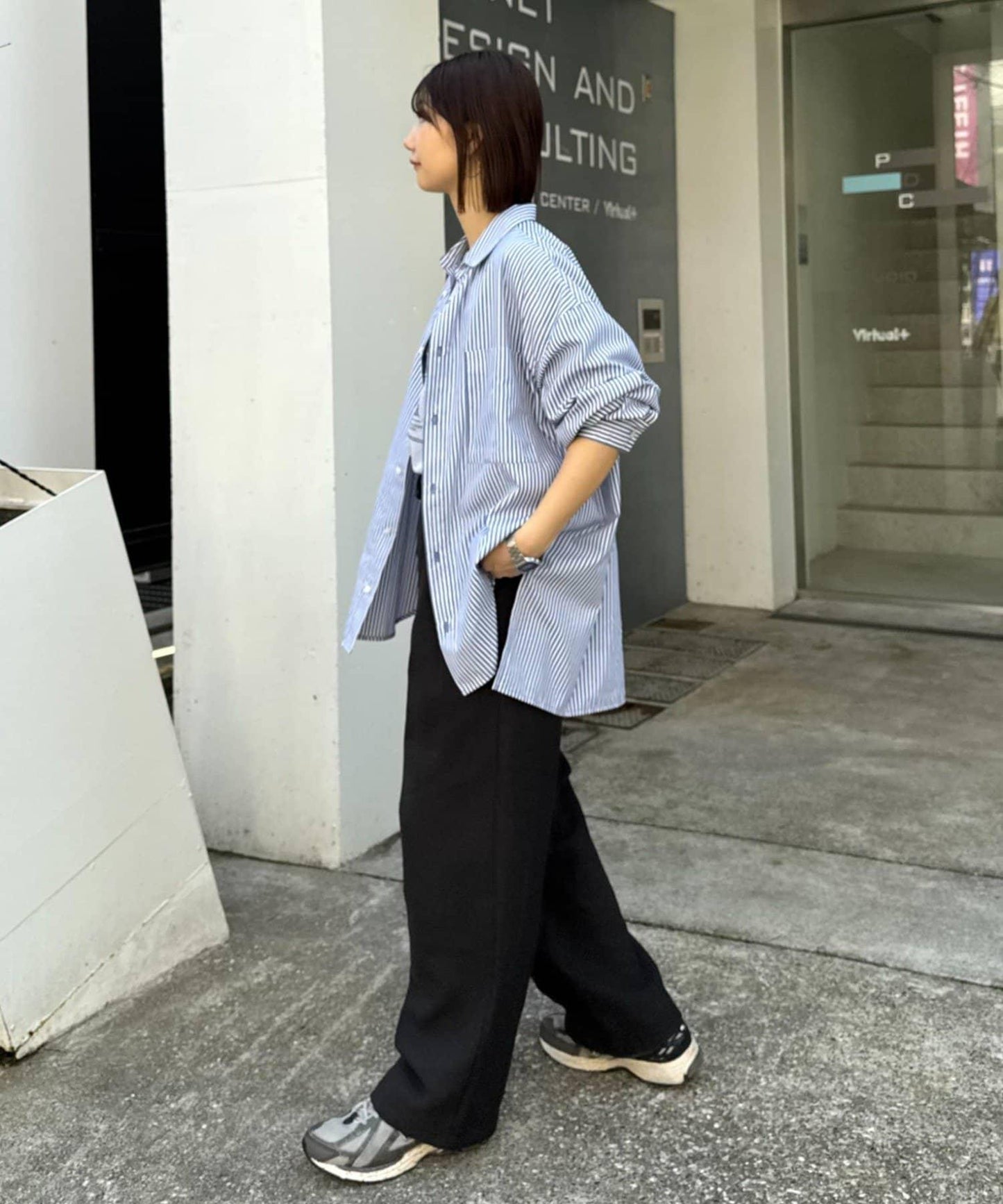 冷感材質男女同款 闊腿 2褶設計 人造絲尼龍面料 西裝褲