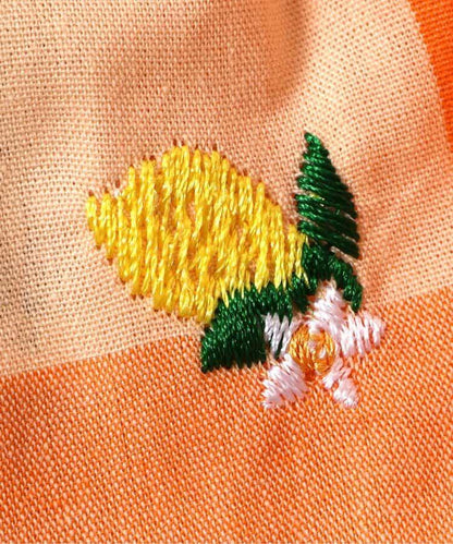 肩部荷葉邊拼接刺繡長款上衣