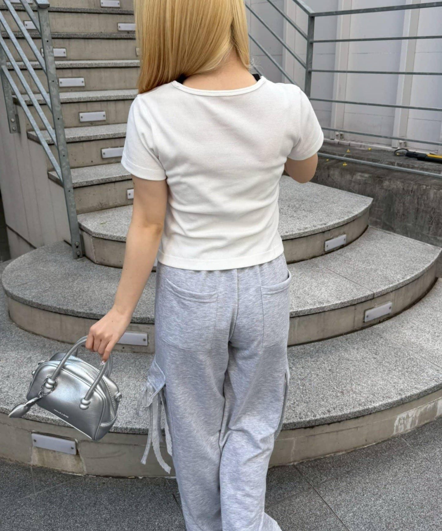 蕾絲繫帶拼接套頭衫