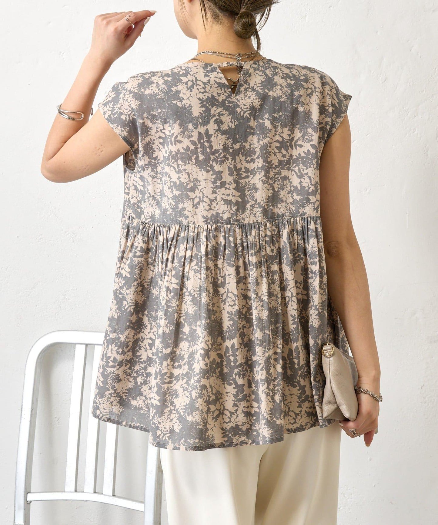 拼褶設計 無袖 輕薄面料 女式襯衫