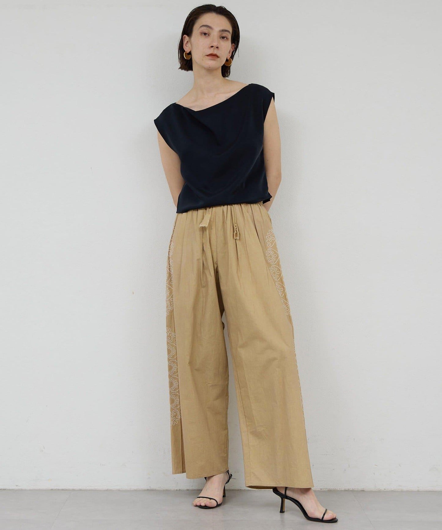 Dhritië 側邊刺繡 褲子