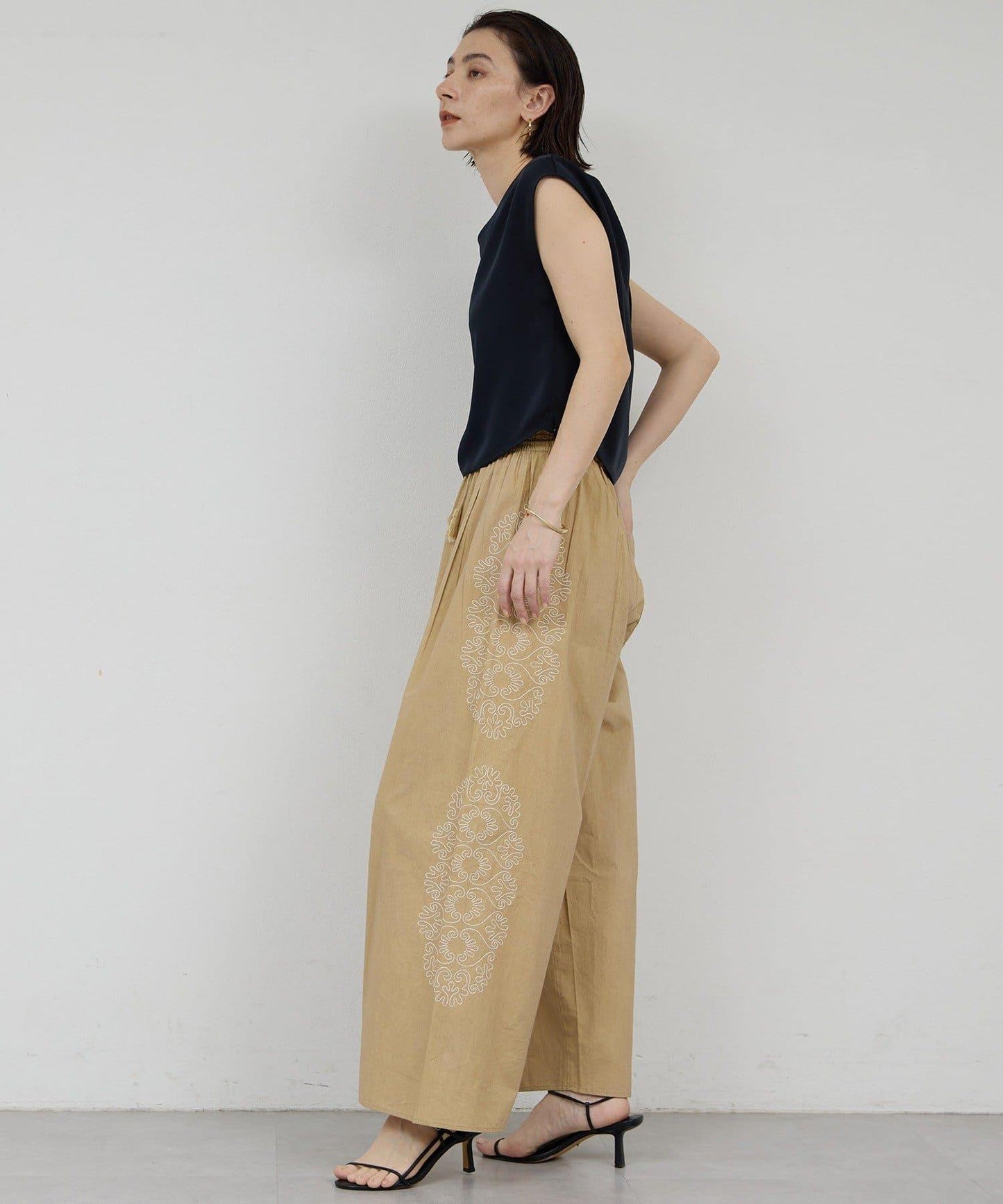Dhritië 側邊刺繡 褲子