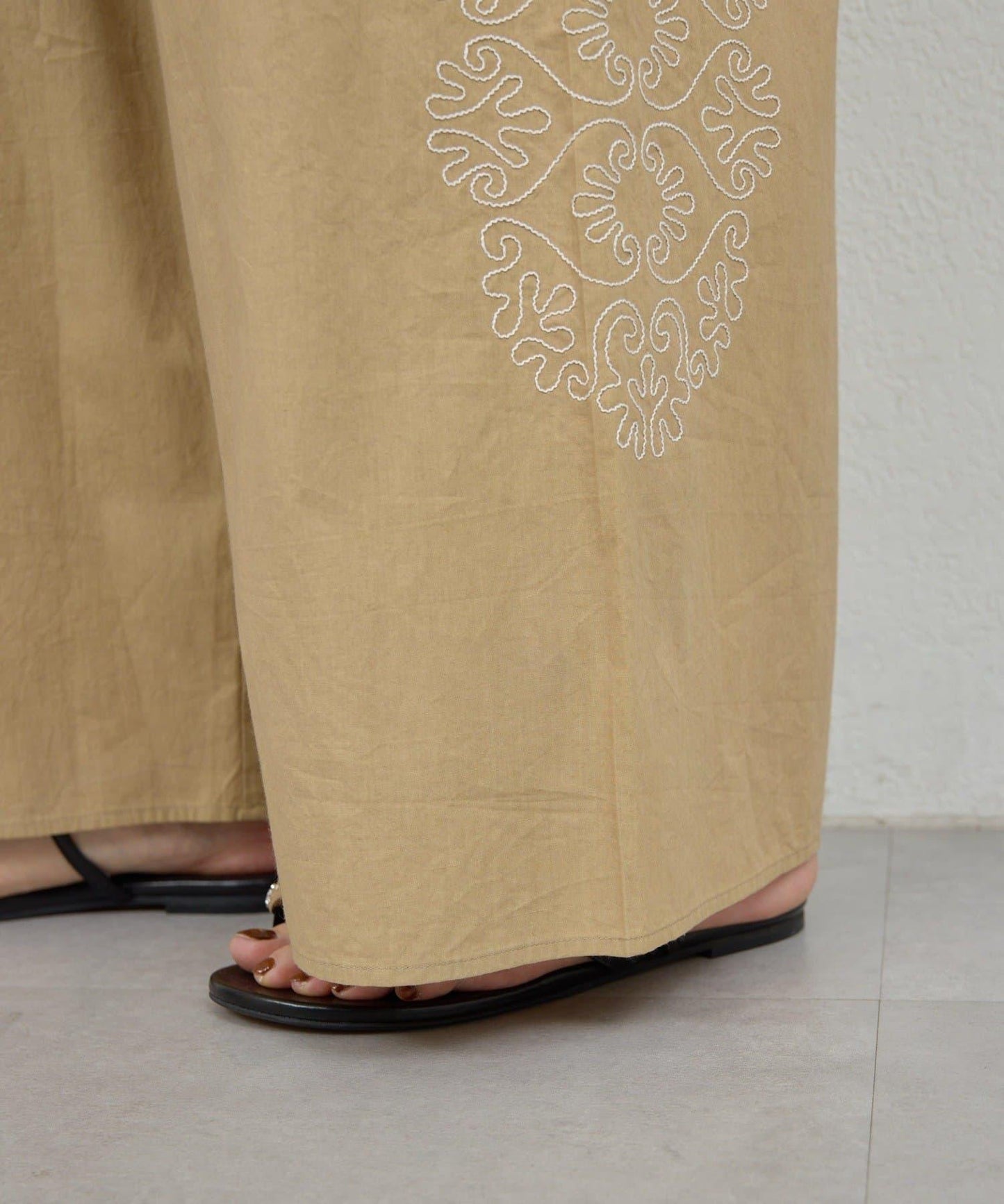 Dhritië 側邊刺繡 褲子