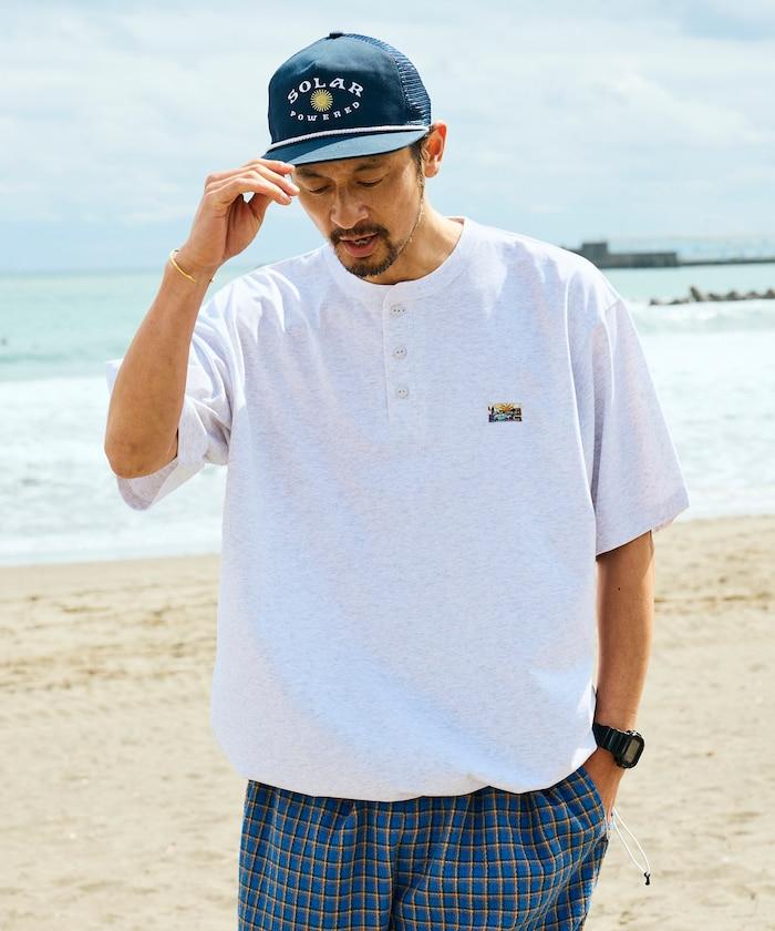 FREAK'S STORE for BEACH & FES リラックスフィット ワンポイントロゴ スピンドル ヘンリーネックTシャツ