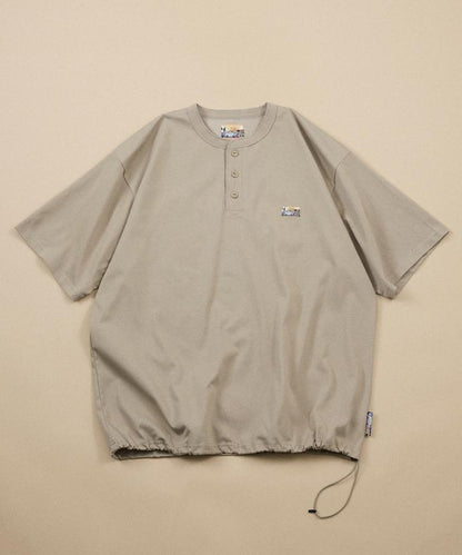 FREAK'S STORE for BEACH & FES リラックスフィット ワンポイントロゴ スピンドル ヘンリーネックTシャツ