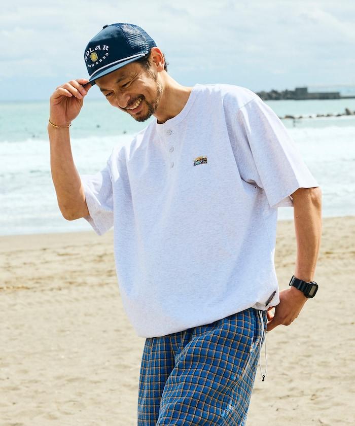FREAK'S STORE for BEACH & FES リラックスフィット ワンポイントロゴ スピンドル ヘンリーネックTシャツ