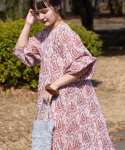 Aguni 葉子印花蓬鬆連衣裙