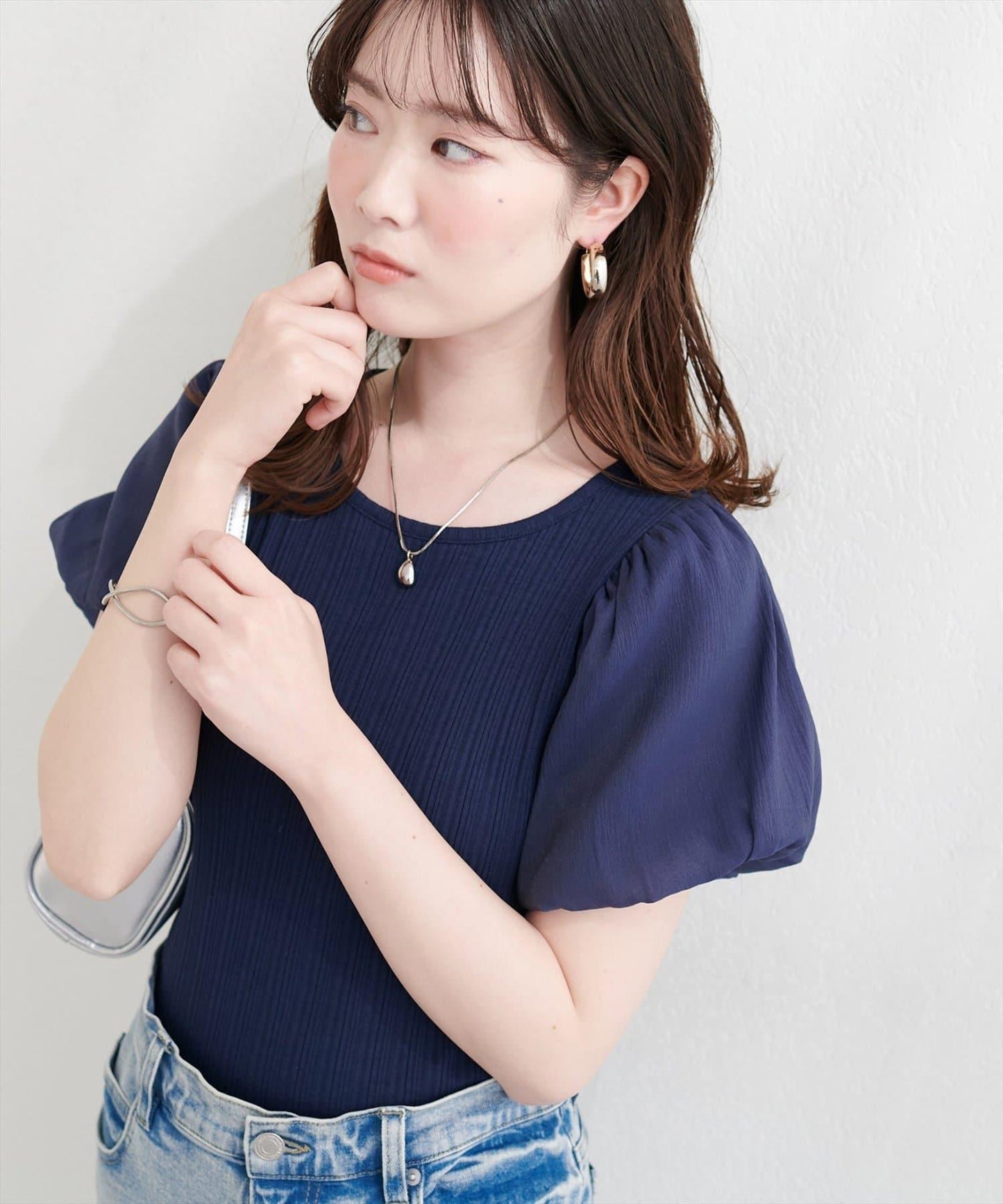 透紗泡泡袖上衣
