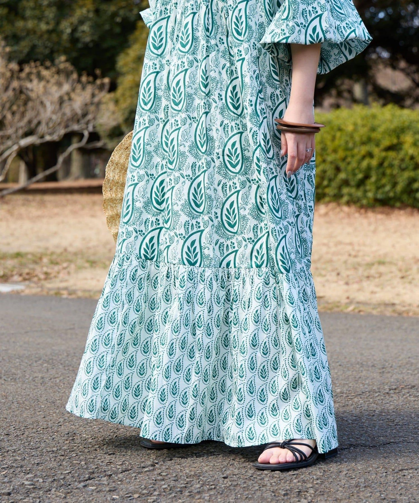 Aguni 葉子印花蓬鬆連衣裙