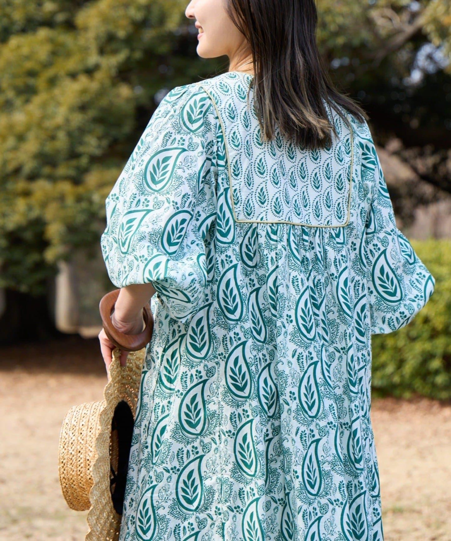 Aguni 葉子印花蓬鬆連衣裙