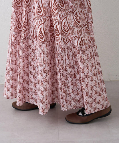 Aguni 葉子印花蓬鬆連衣裙