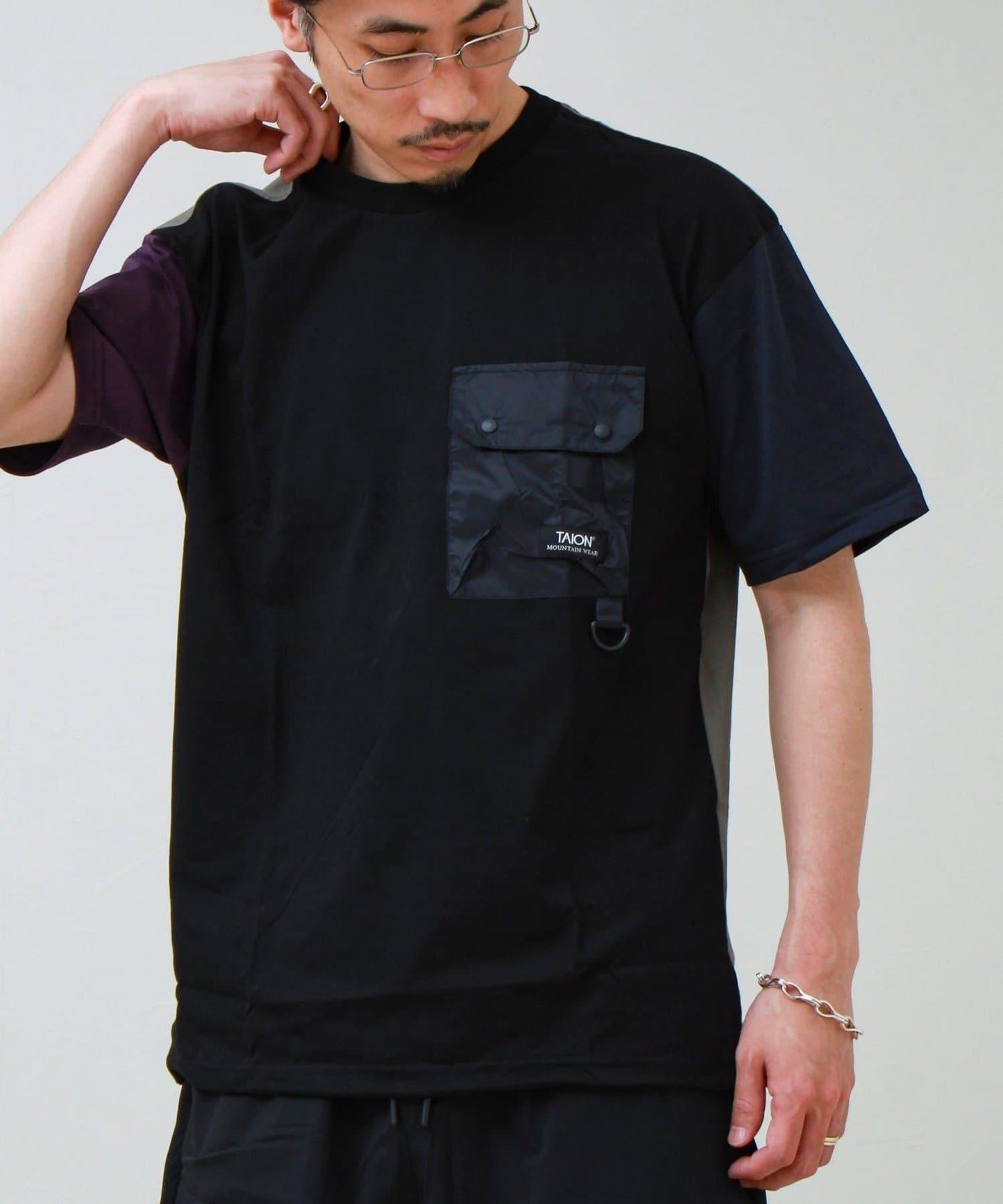 TAION MOUNTAION FRAP 口袋T恤