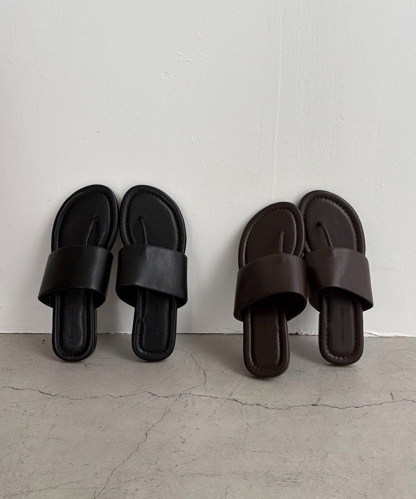 CAPRICIEUX LE'MAGE 丁字平底涼鞋
