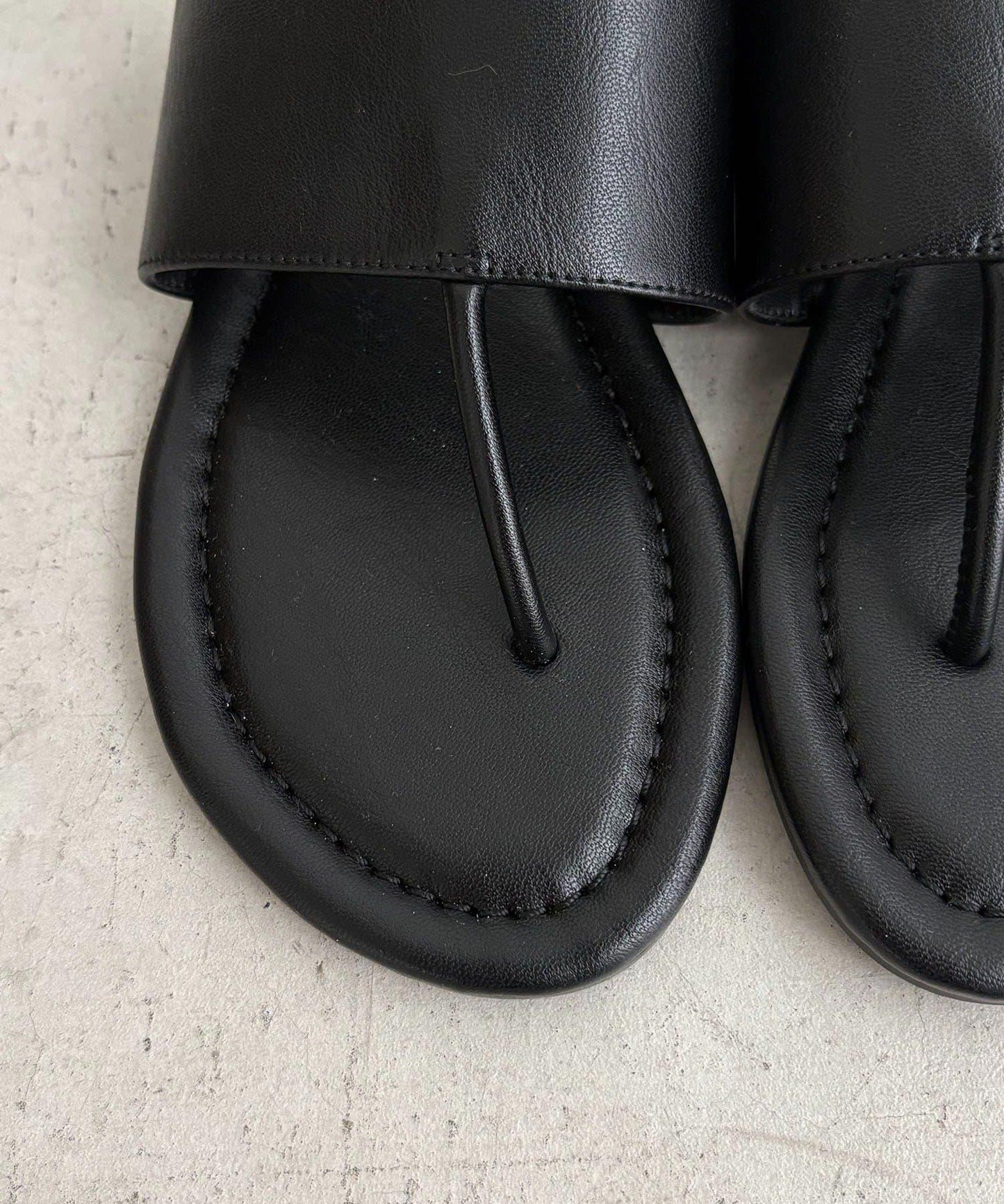 CAPRICIEUX LE'MAGE 丁字平底涼鞋