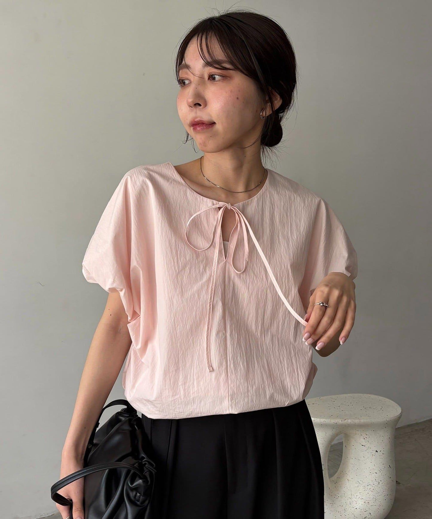 泡泡袖 蝴蝶結 設計 女襯衫（新色粉色）