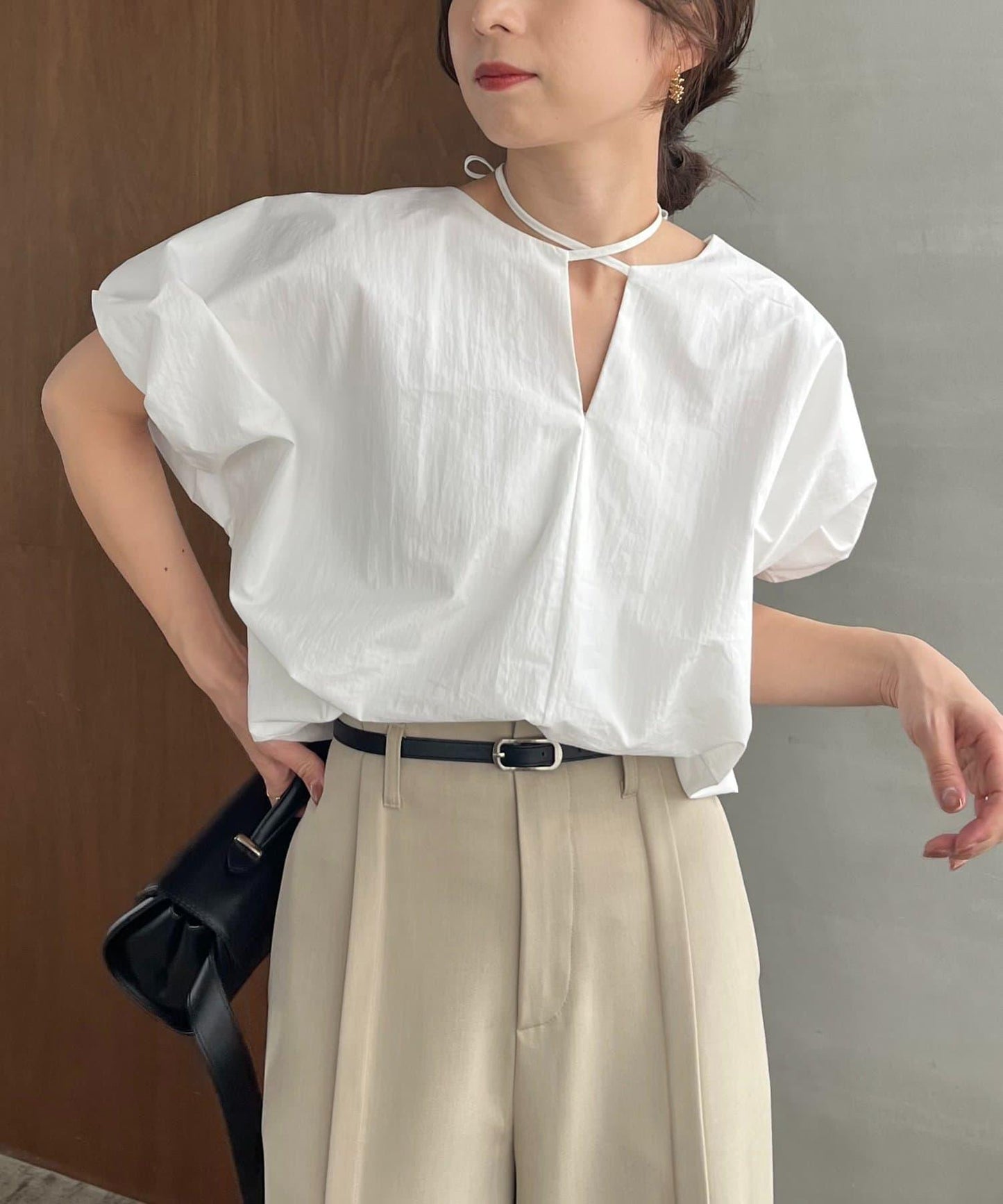 泡泡袖 蝴蝶結 設計 女襯衫（新色粉色）