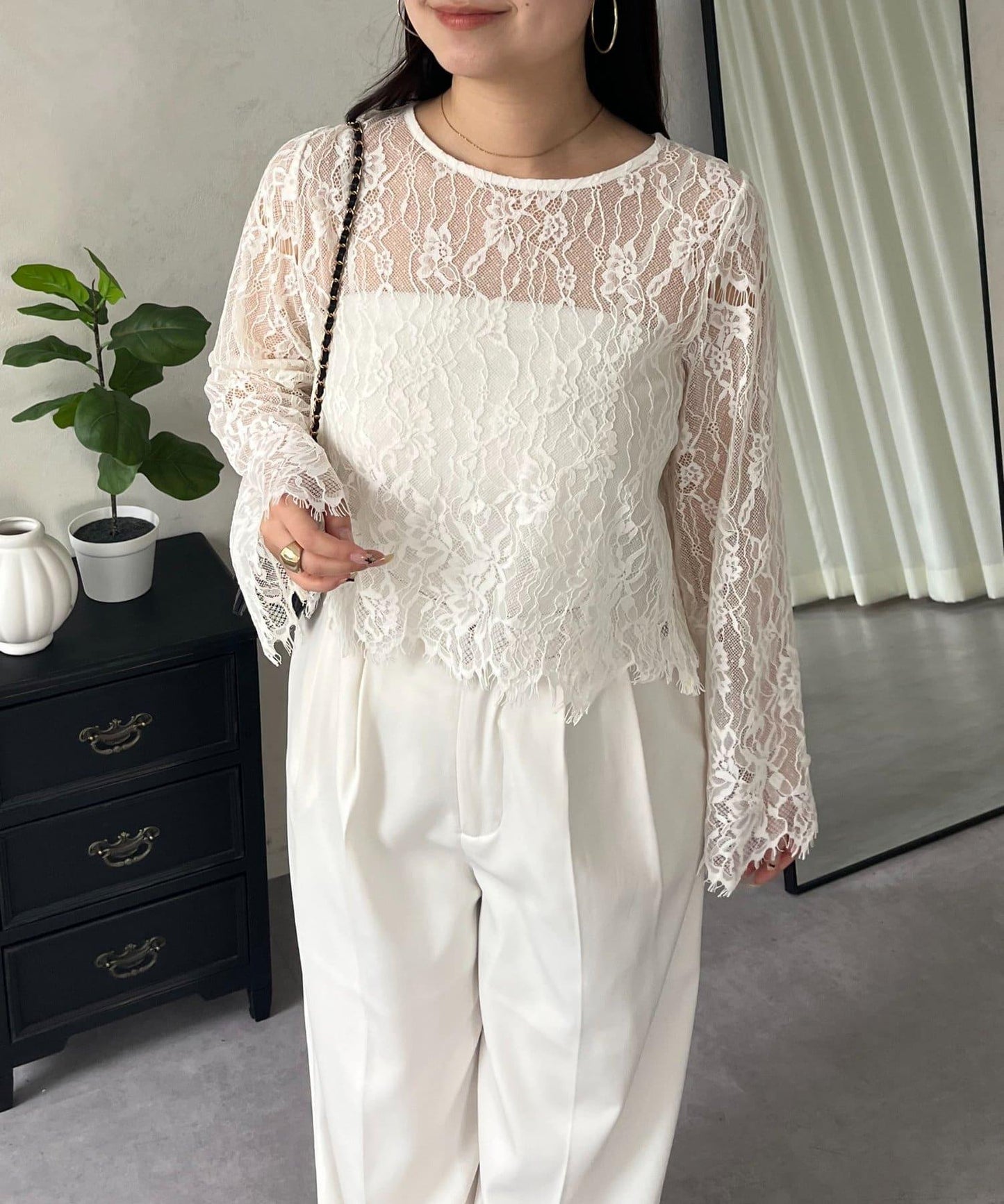 可兩穿袖設計扇貝邊蕾絲女襯衫