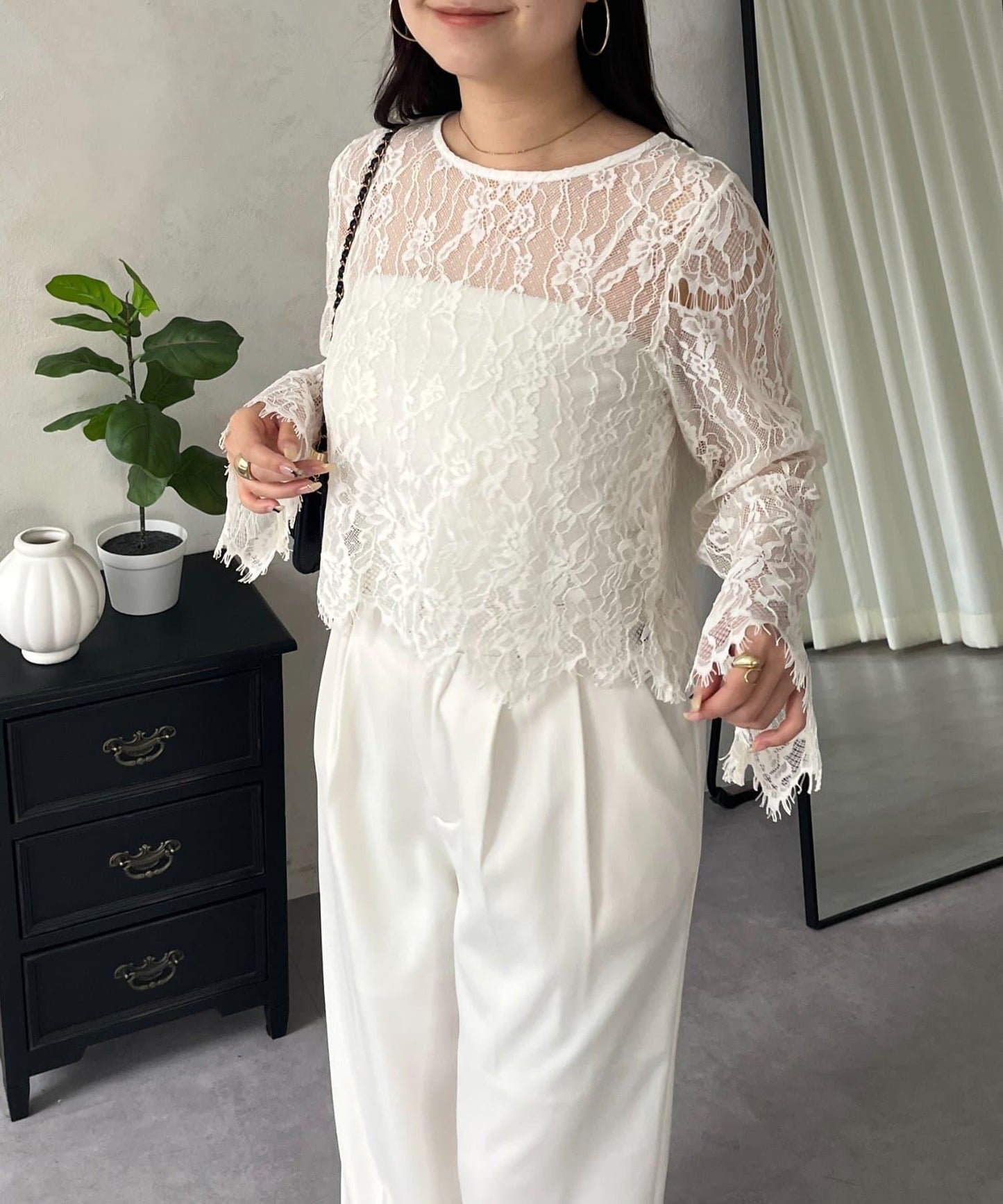 可兩穿袖設計扇貝邊蕾絲女襯衫