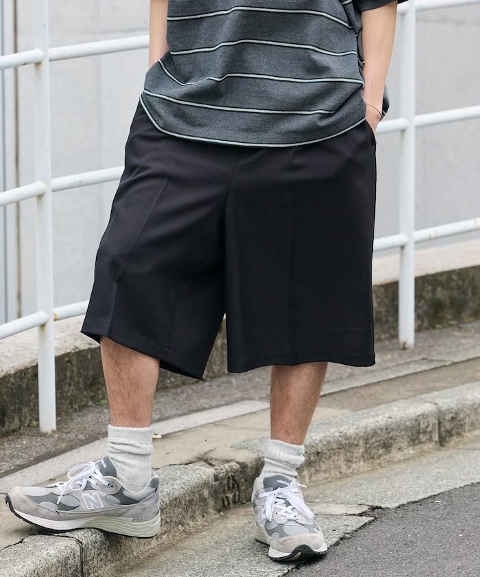 單褶 寬鬆闊腿廓形 西裝短褲