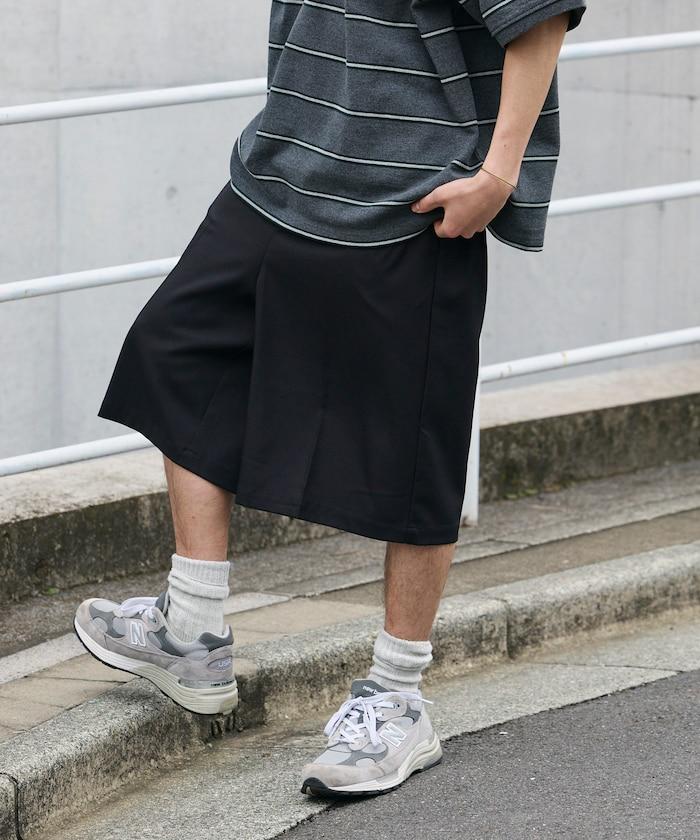 單褶 寬鬆闊腿廓形 西裝短褲