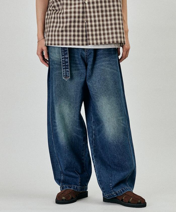 BELTED WIDE DENIM 腰帶設計闊腿牛仔褲