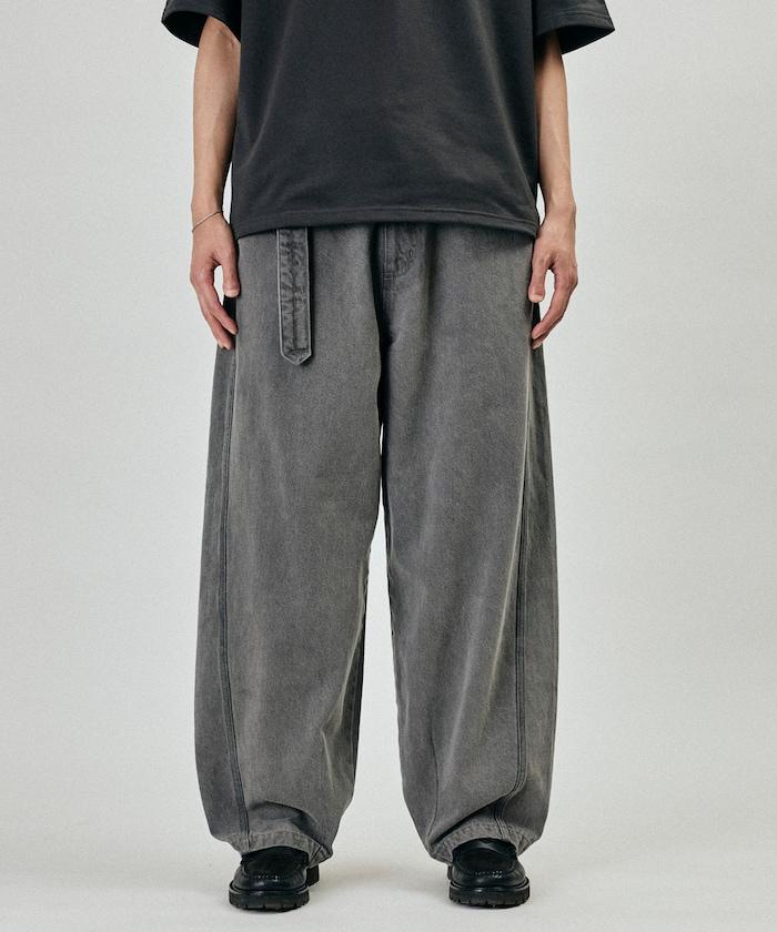 BELTED WIDE DENIM 腰帶設計闊腿牛仔褲