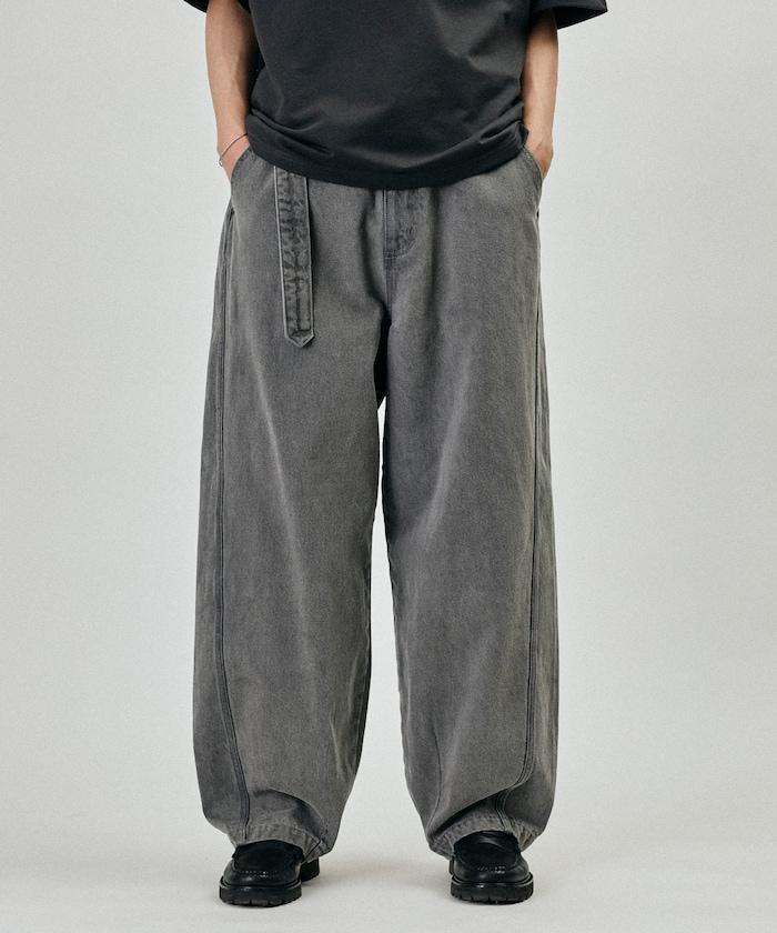 BELTED WIDE DENIM 腰帶設計闊腿牛仔褲