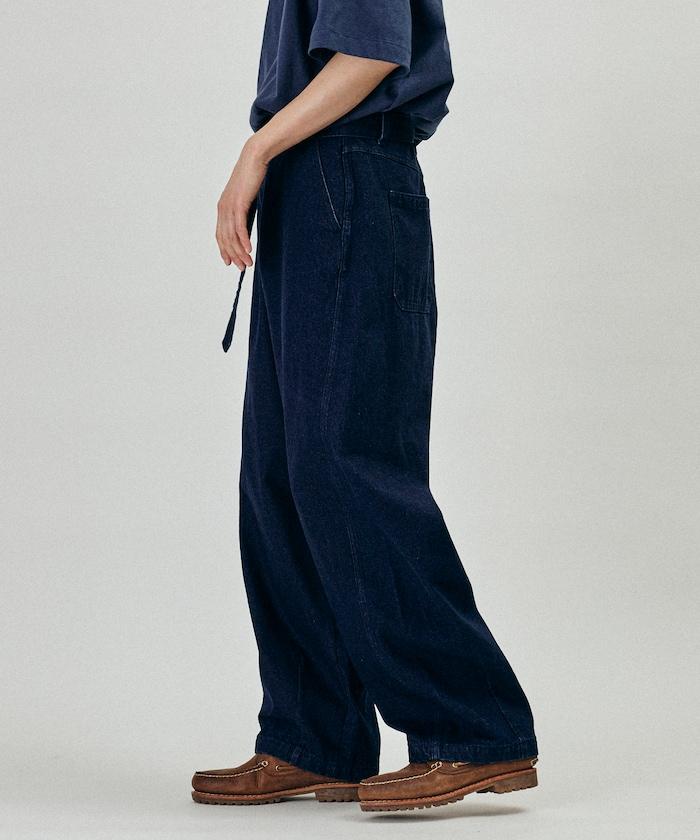 BELTED WIDE DENIM 腰帶設計闊腿牛仔褲