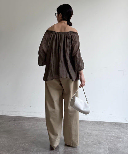 蓬鬆露肩襯衫